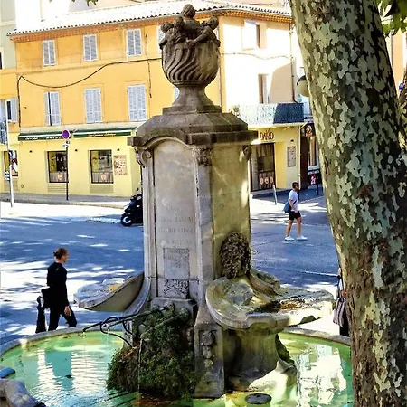 Blue Fountain Luxueux Aix Centre Historique -wifi-smart Tv- Апартаменти